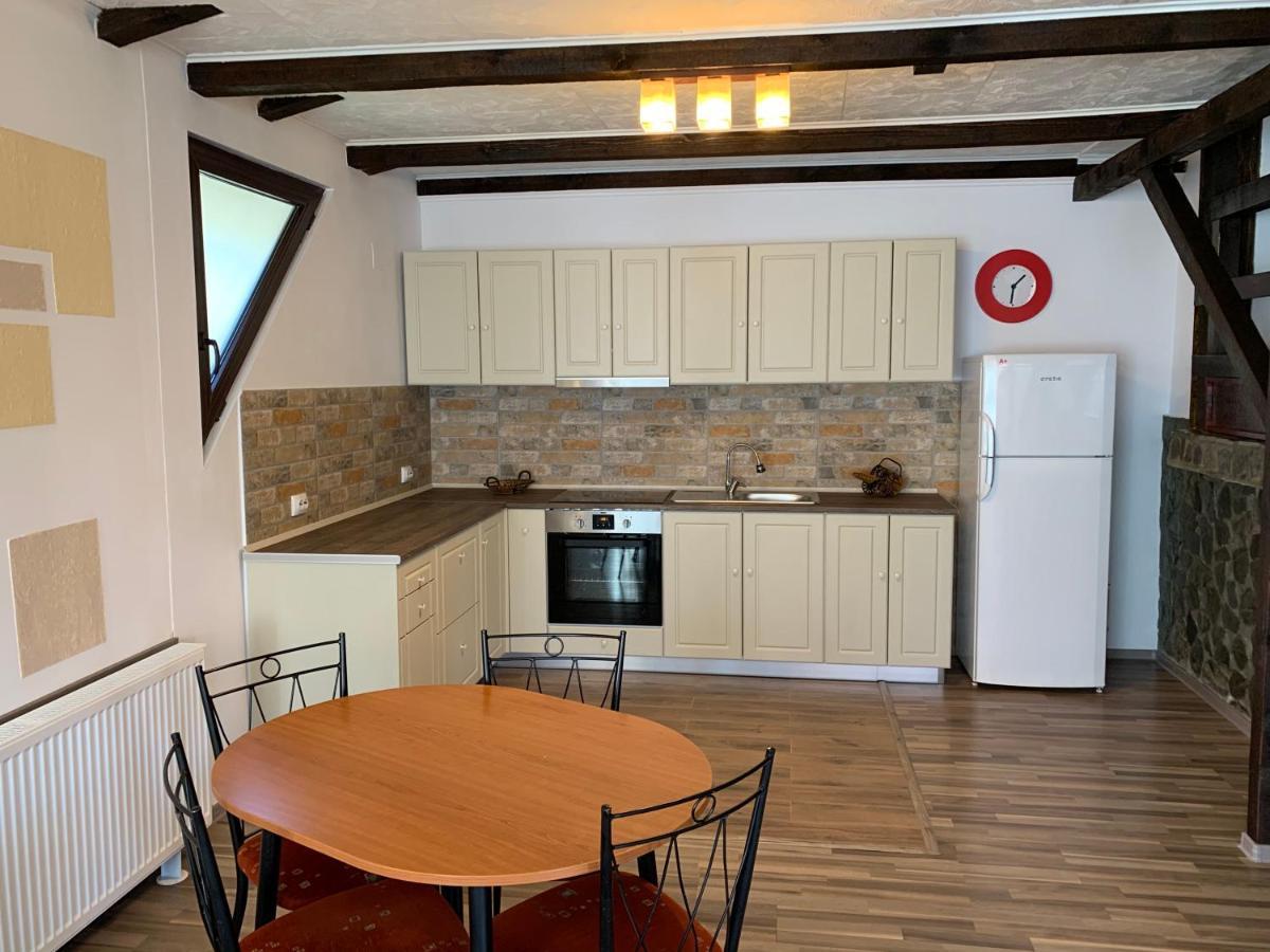 Pensiunea Esenzza Bran  Exterior photo